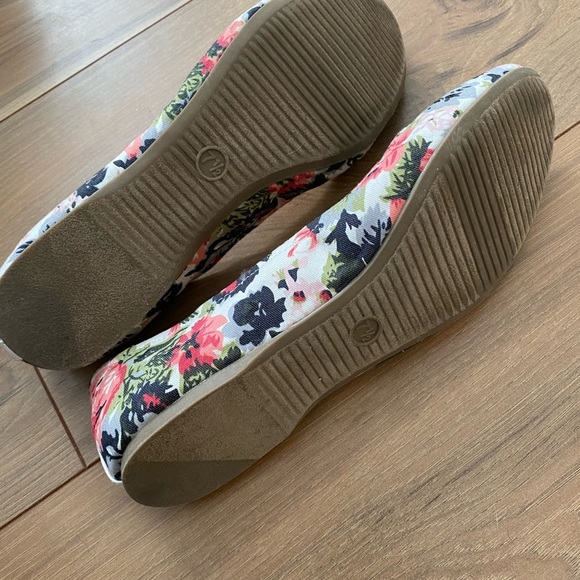 Mossimo Print Flats - Picture 5 of 5